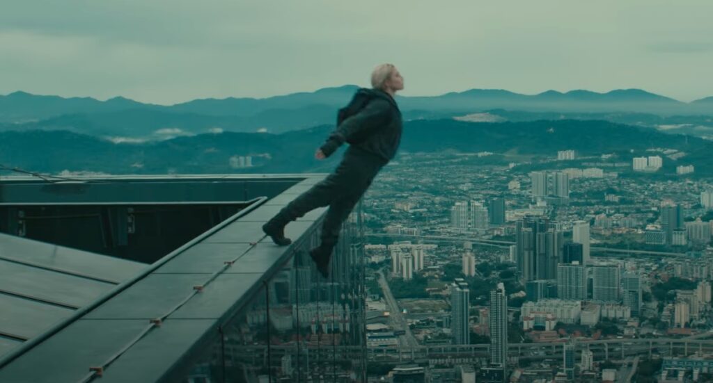 Florence Pugh as Yelena Belova stepping off the top of a skyscraper in Thunderbolts*
