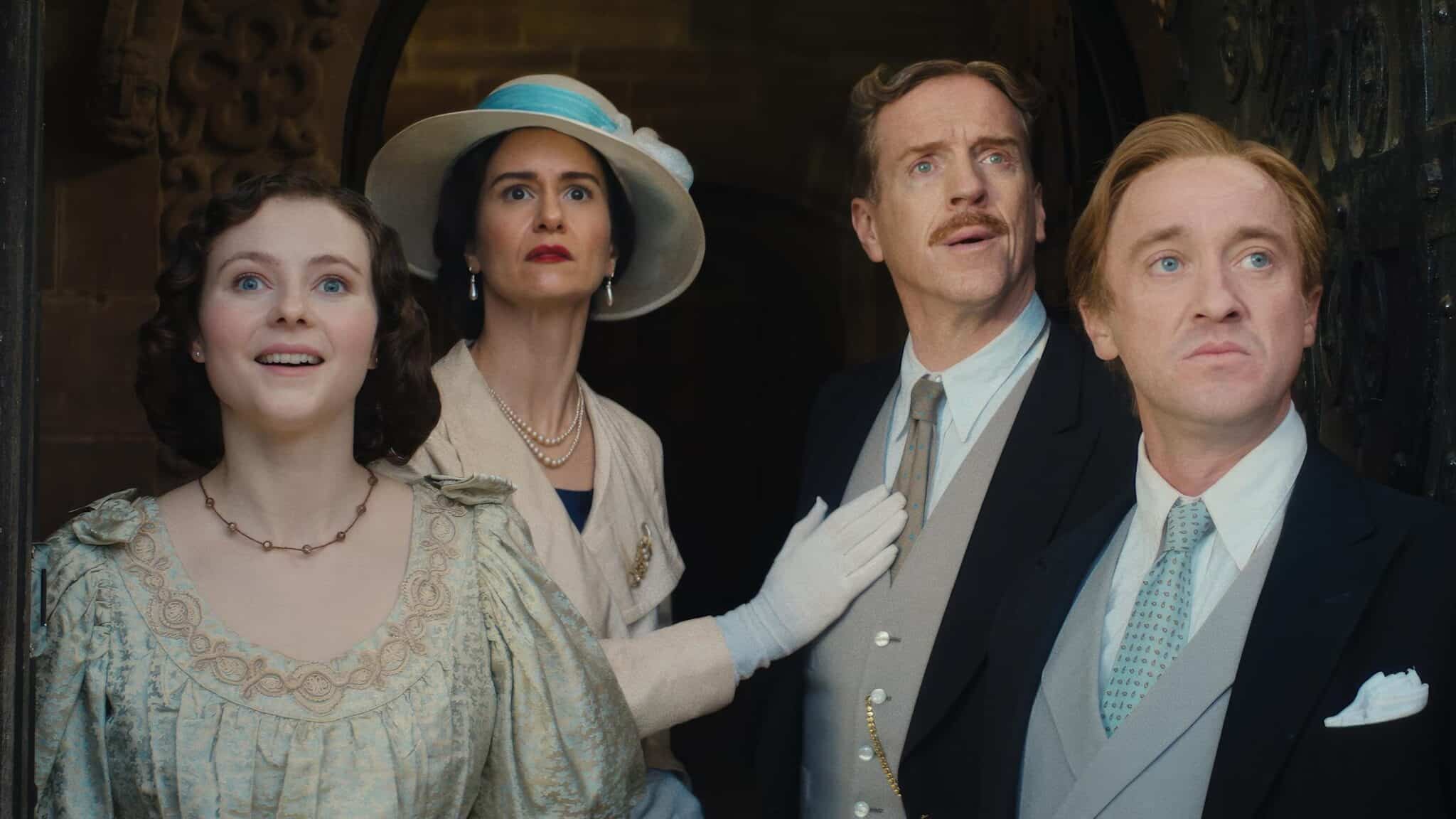 Rose (Thomasin McKenzie), Lady Davenport (Katherine Waterstone), Lord Davenport (Damian Lewis) and Archibald (Tom Felton) in Fackham Hall